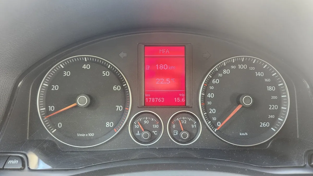 VW GOLF VAR. 1.4TSI — zdjęcie 11