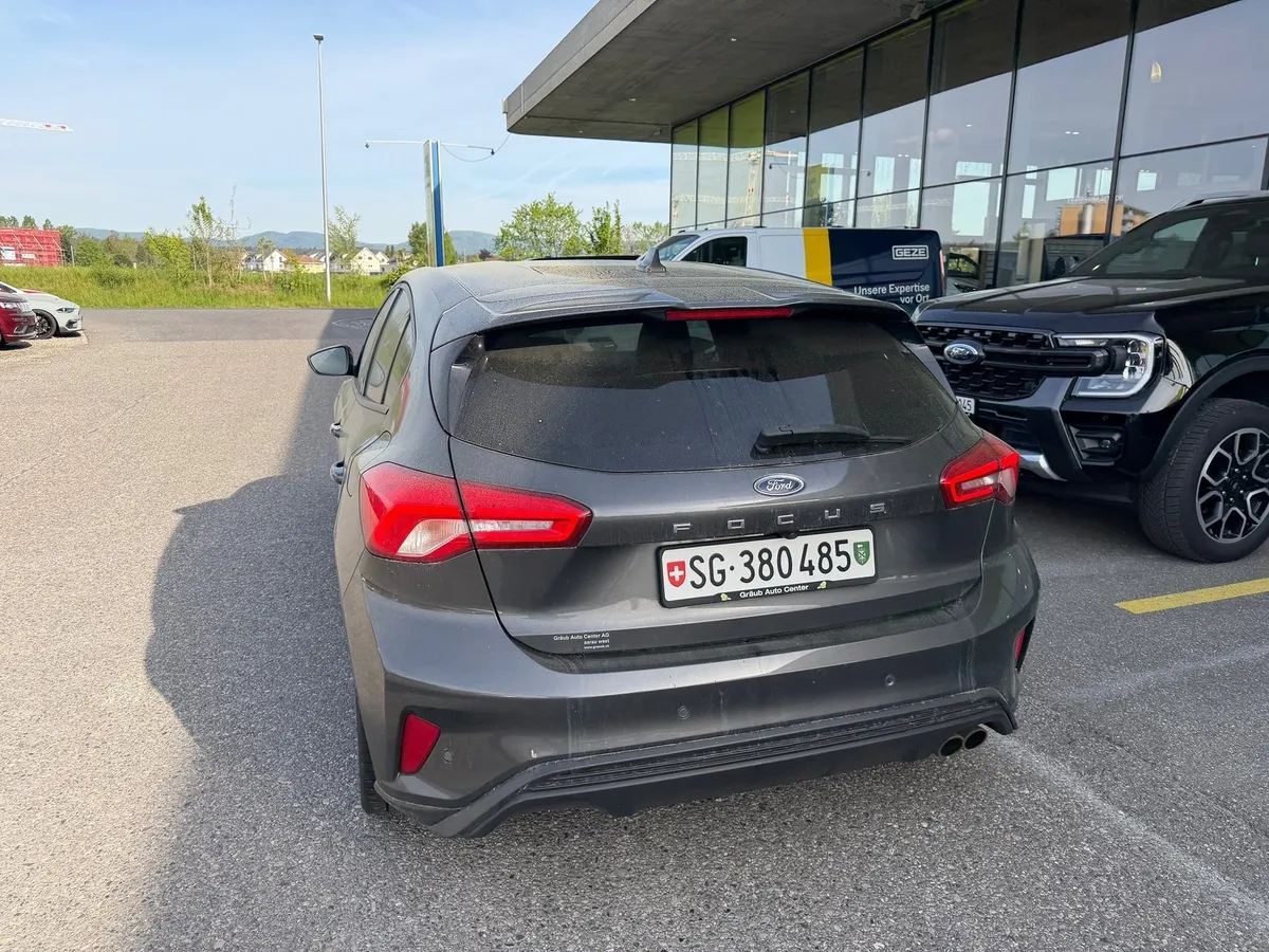 FORD Focus 1.0 SCTi — zdjęcie 4