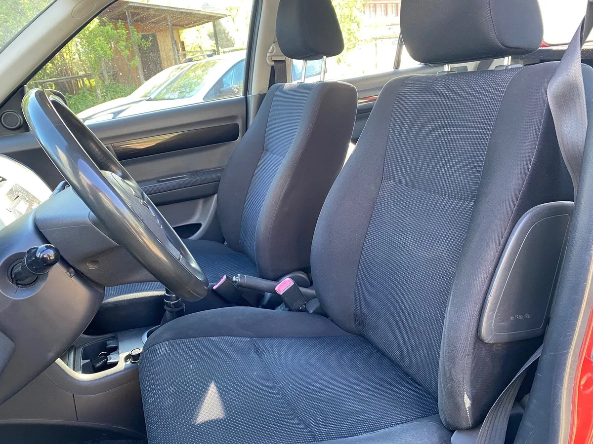 SUZUKI Swift 1.3 4WD — zdjęcie 11