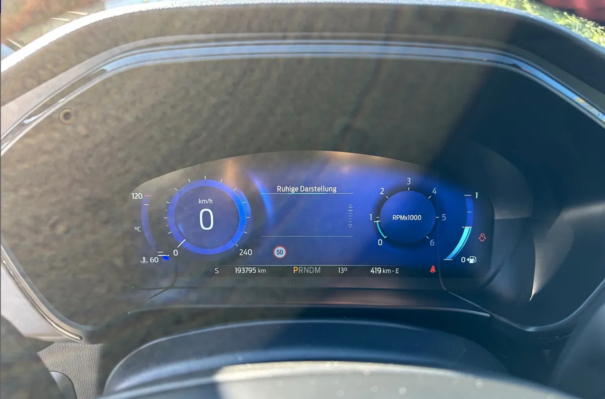 FORD Kuga 2.0 TDCi ST-LineX 4x4 AUTOMAT — zdjęcie 9