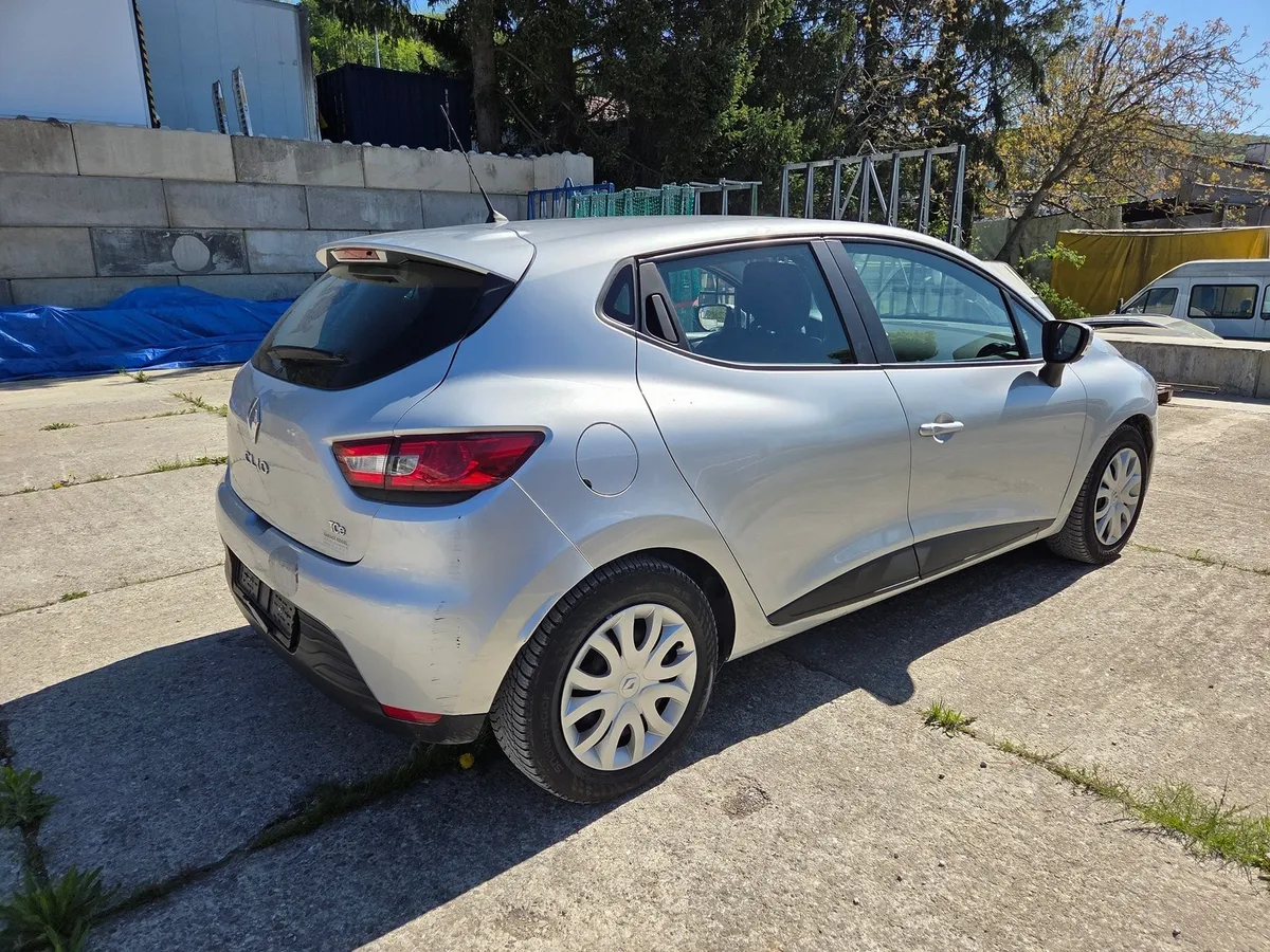RENAULT Clio 90 — zdjęcie 5