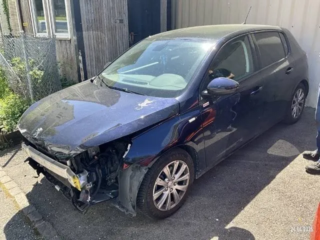 Peugeot  308 II  PureTech Turbo 1.2, 131 HP