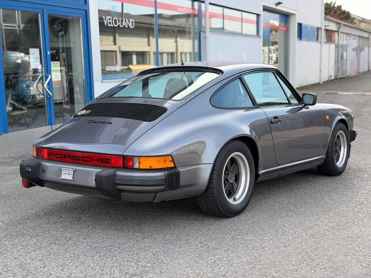 PORSCHE 911 CARRERA — zdjęcie 4