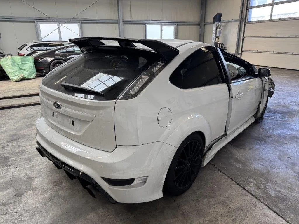 FORD Focus 2.5i Turbo RS, 305 HP — zdjęcie 3