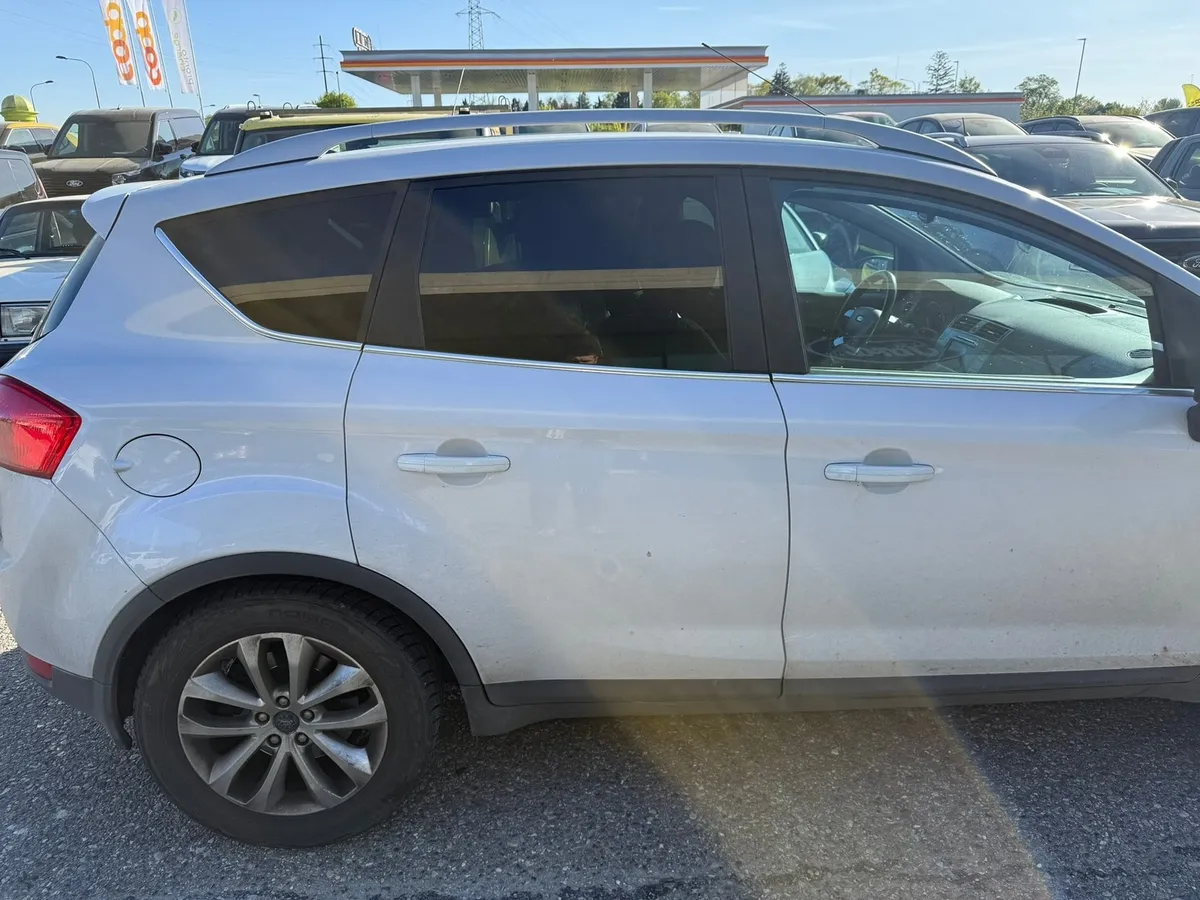 FORD Kuga 2.5 4x4 — zdjęcie 2