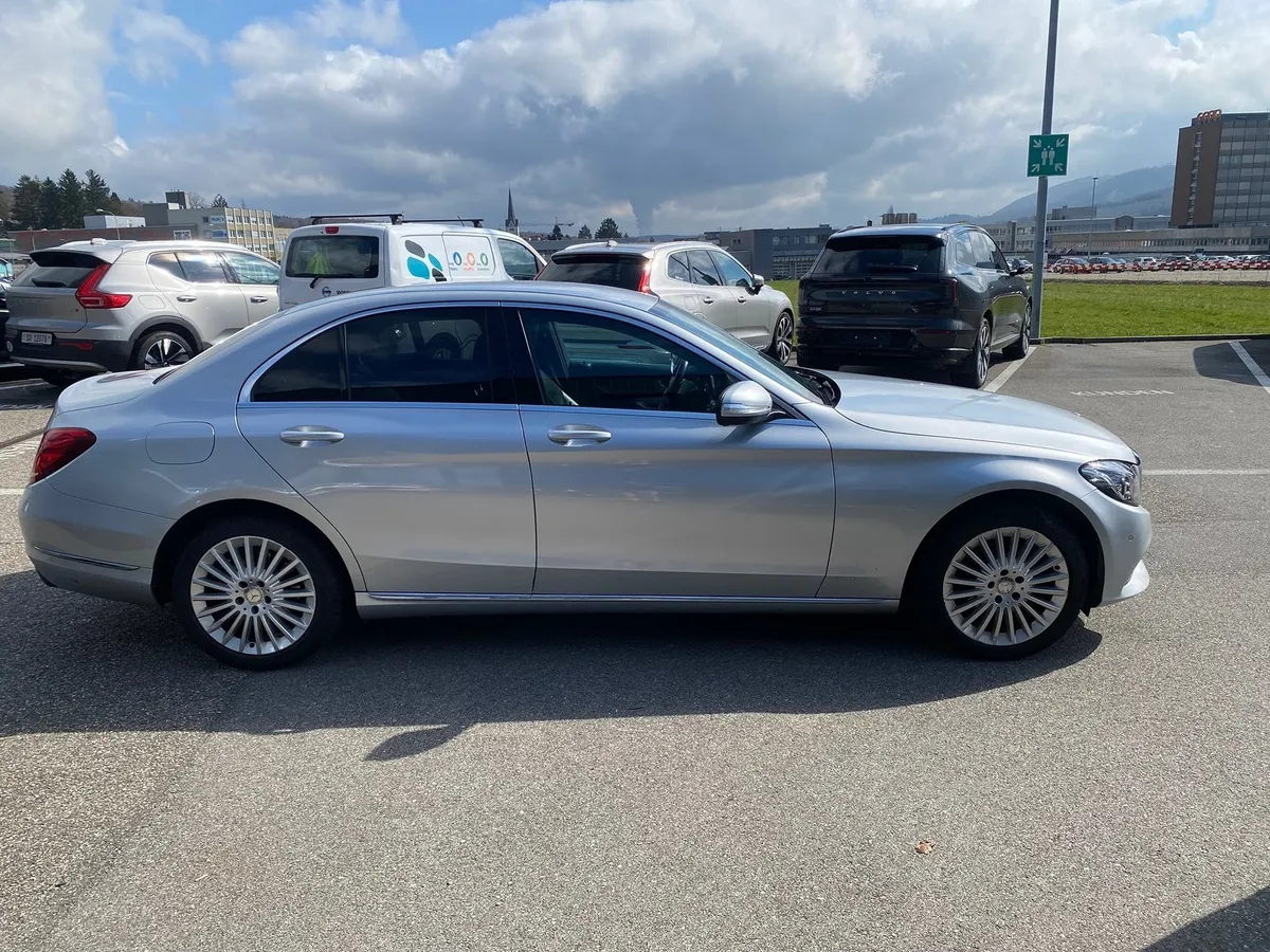 MERCEDES-BENZ C 200 — zdjęcie 4