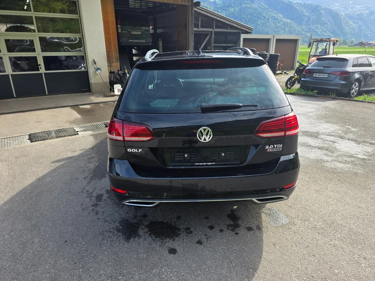 VW Golf Var. 4M 2.0 — zdjęcie 2