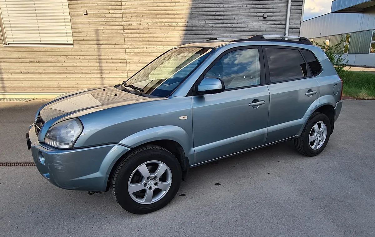 HYUNDAI Tucson 2.0 — zdjęcie 8