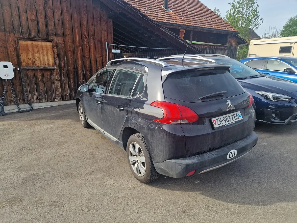 PEUGEOT 2008 1.6i — zdjęcie 5
