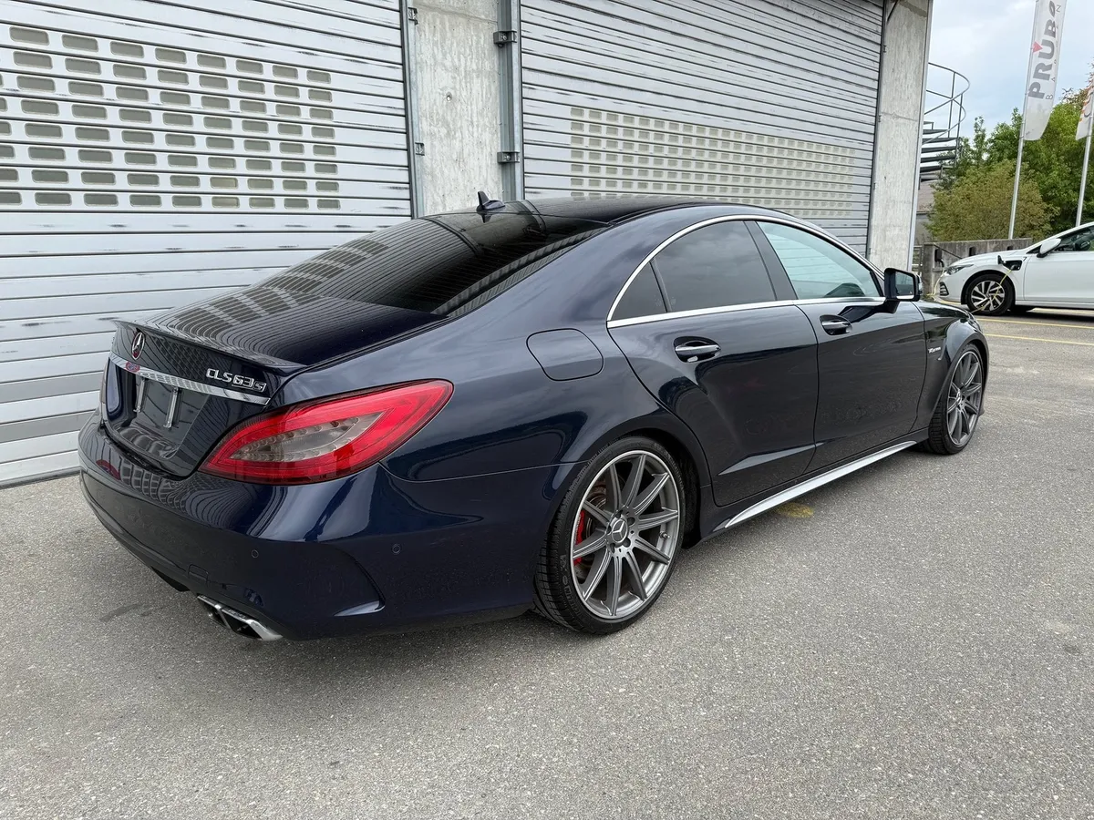 MERCEDES-BENZ CLS 63 S AMG 4m Facelift — zdjęcie 4