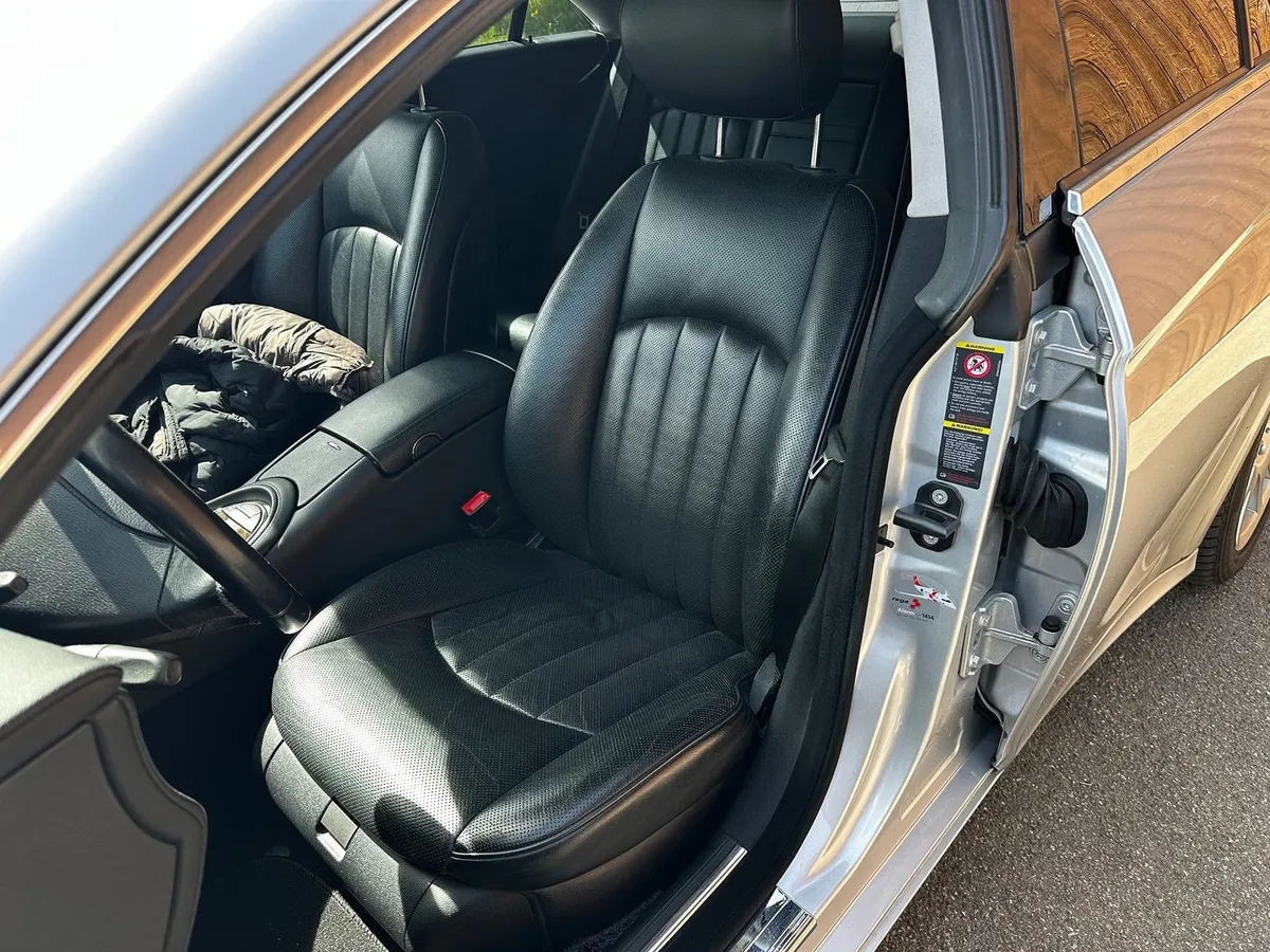 MERCEDES-BENZ CLS 350 — zdjęcie 9