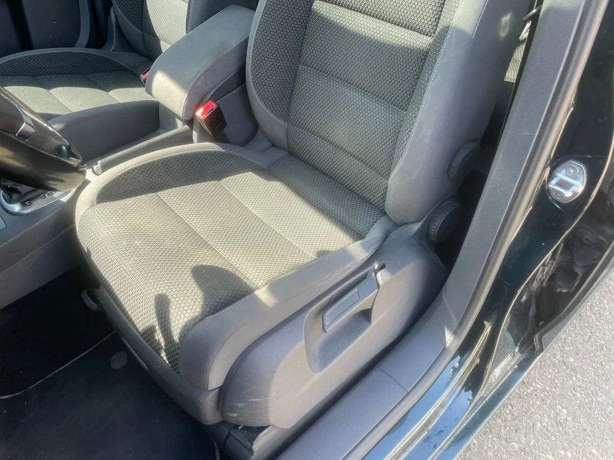 VW Touran 1.4TSI — zdjęcie 13