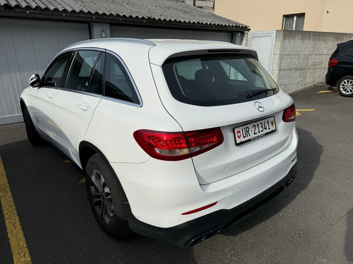 MERCEDES-BENZ GLC 220 d 4Mat — zdjęcie 6