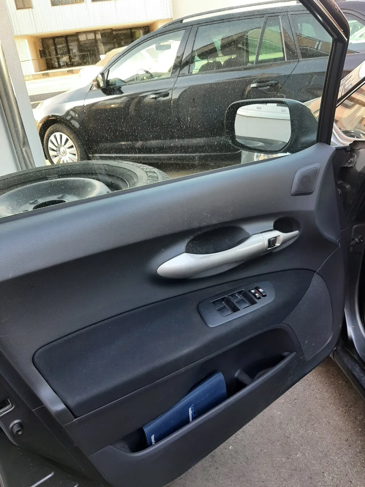 TOYOTA Auris 2.0 DPF — zdjęcie 8