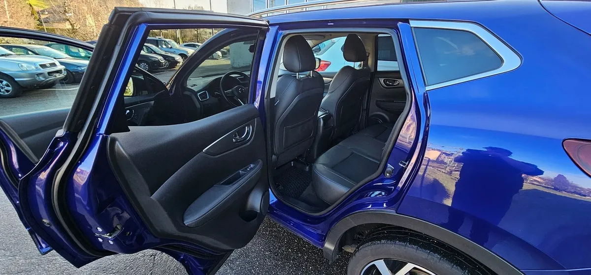 NISSAN Qashqai — zdjęcie 10