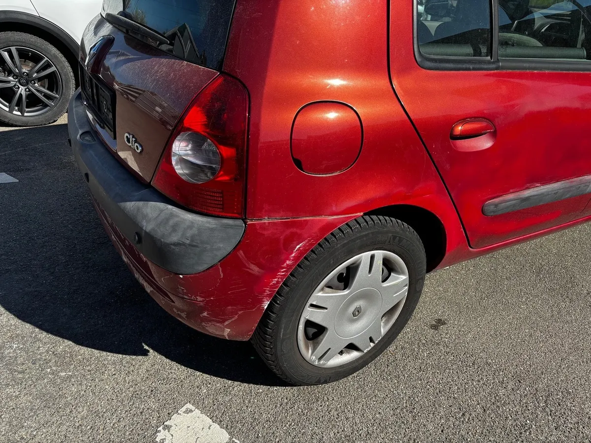 RENAULT Clio 1.6 16V — zdjęcie 5