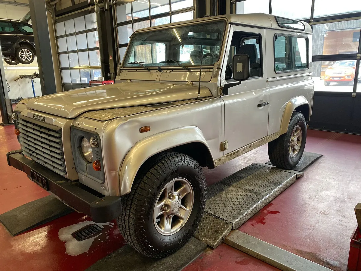 LAND ROVER Land-Rover Defender 90TDi