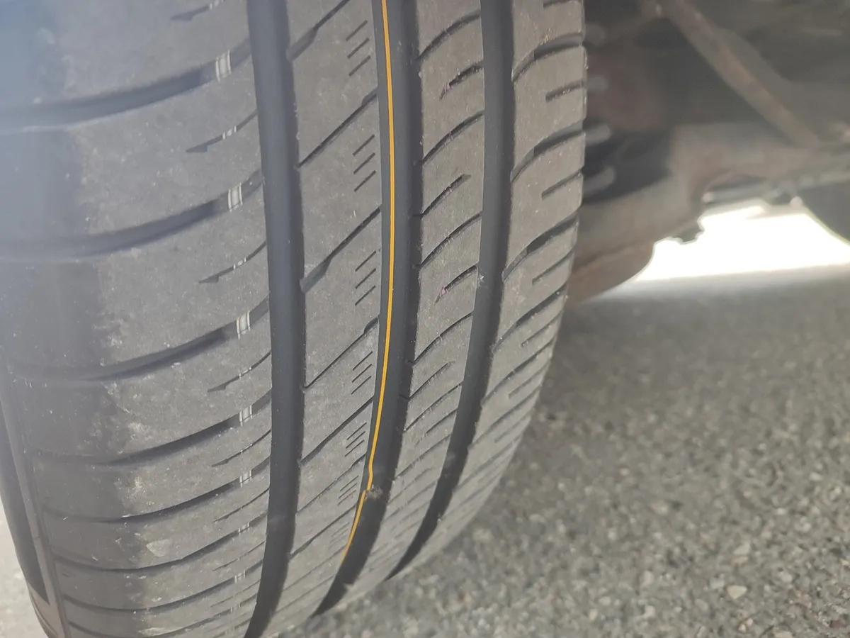 FORD Focus 1.0 SCTi — zdjęcie 9