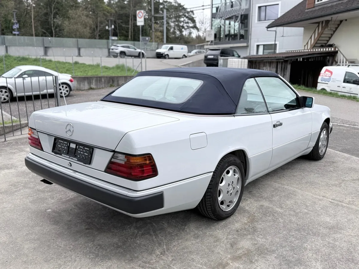MERCEDES-BENZ 300 CE-24 — zdjęcie 6