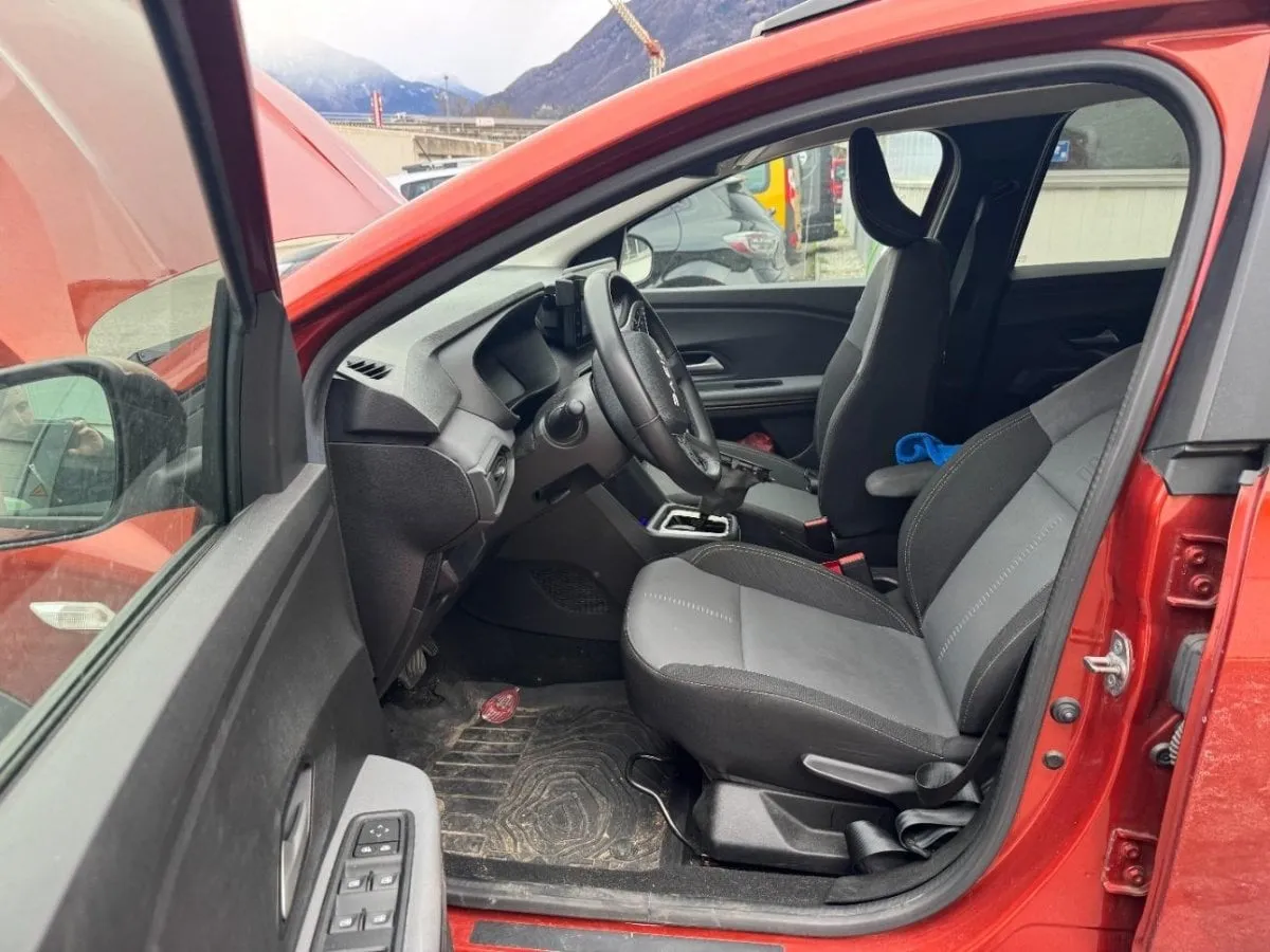DACIA Jogger HEV 140 Extreme, 93 HP — zdjęcie 8