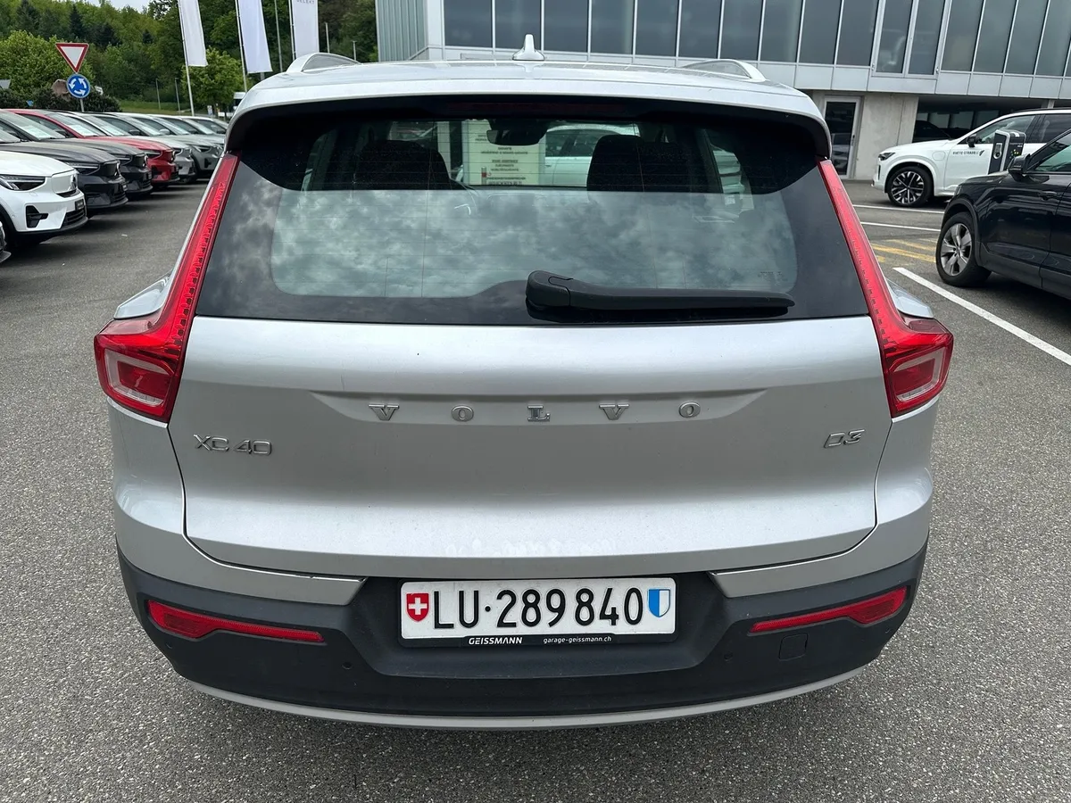 VOLVO XC40 D3 — zdjęcie 4