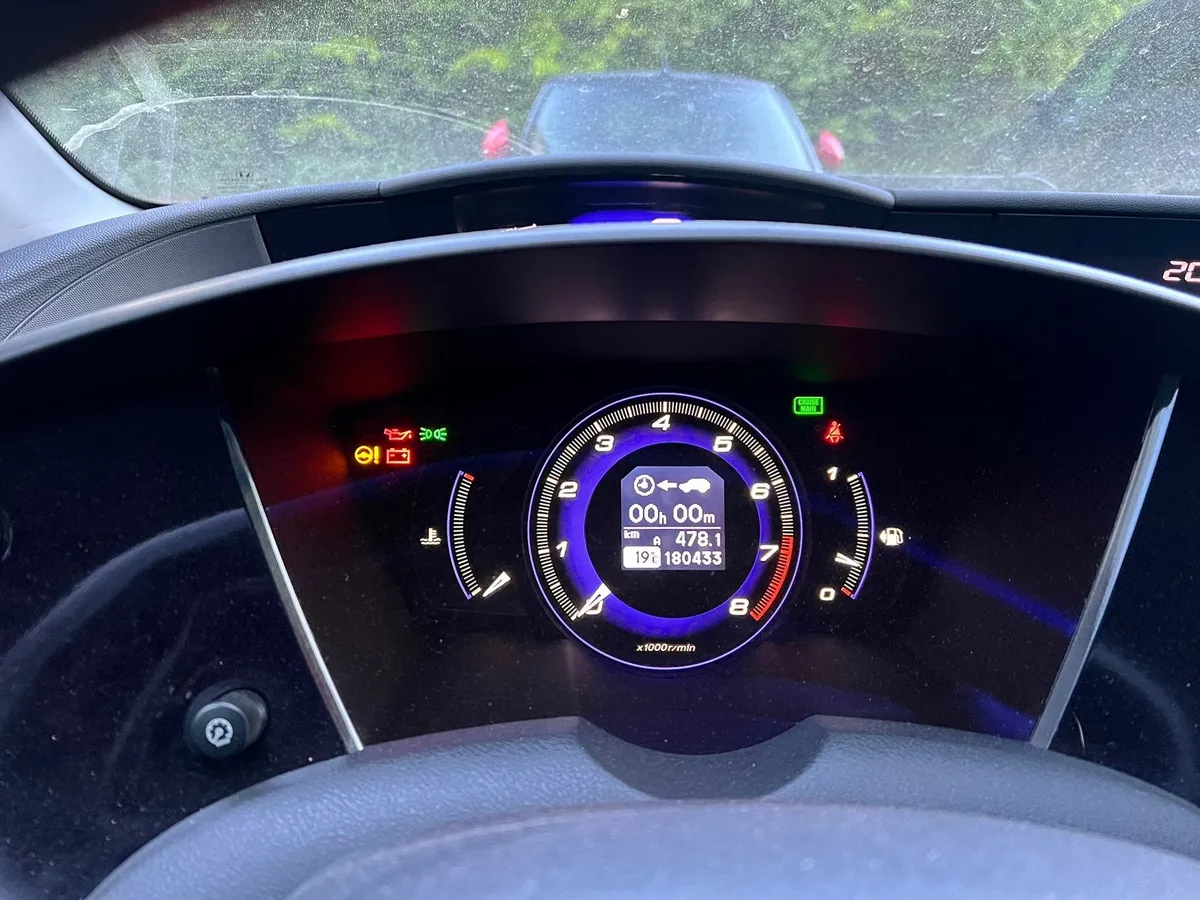 HONDA Civic 3 dr 1.8i — zdjęcie 7