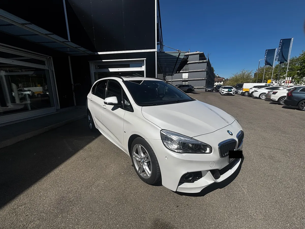 BMW 225i xDrive