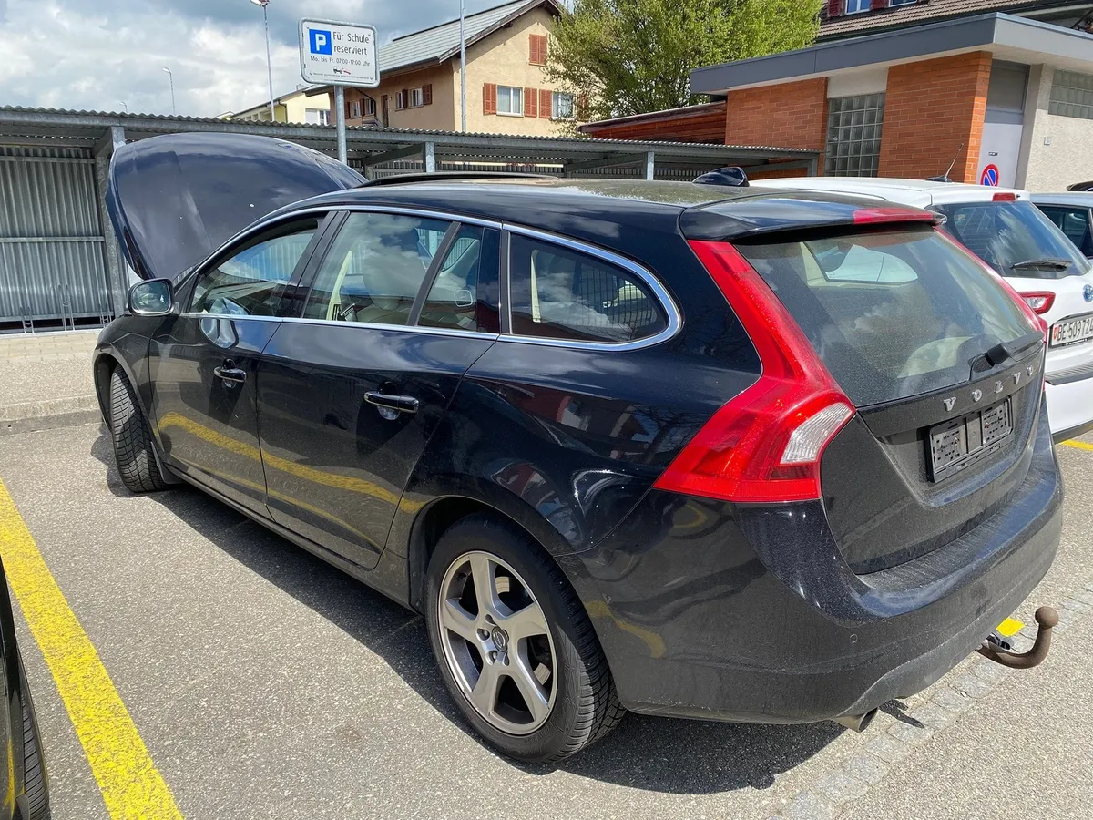 VOLVO V60 T6 AWD — zdjęcie 5
