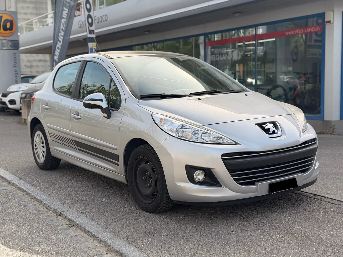 PEUGEOT 207 1.4i 16V — zdjęcie 10