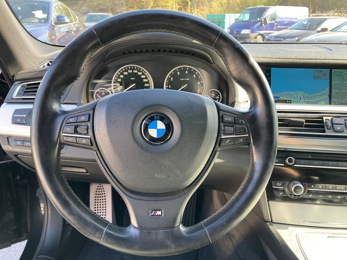 BMW 750l XDrive — zdjęcie 10
