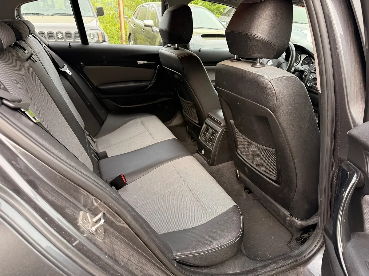 BMW 118i — zdjęcie 15
