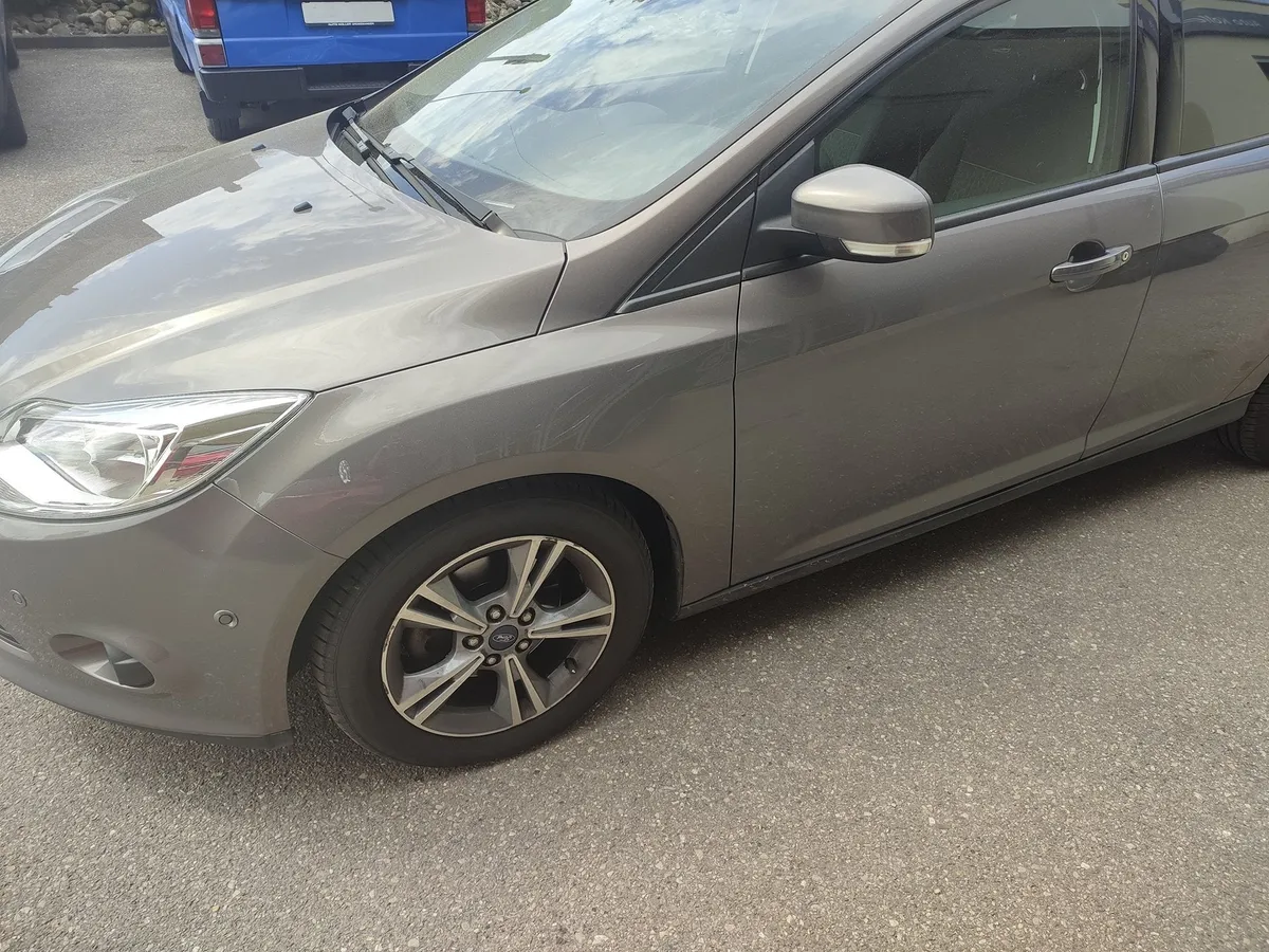 FORD Focus 1.0 SCTi — zdjęcie 3