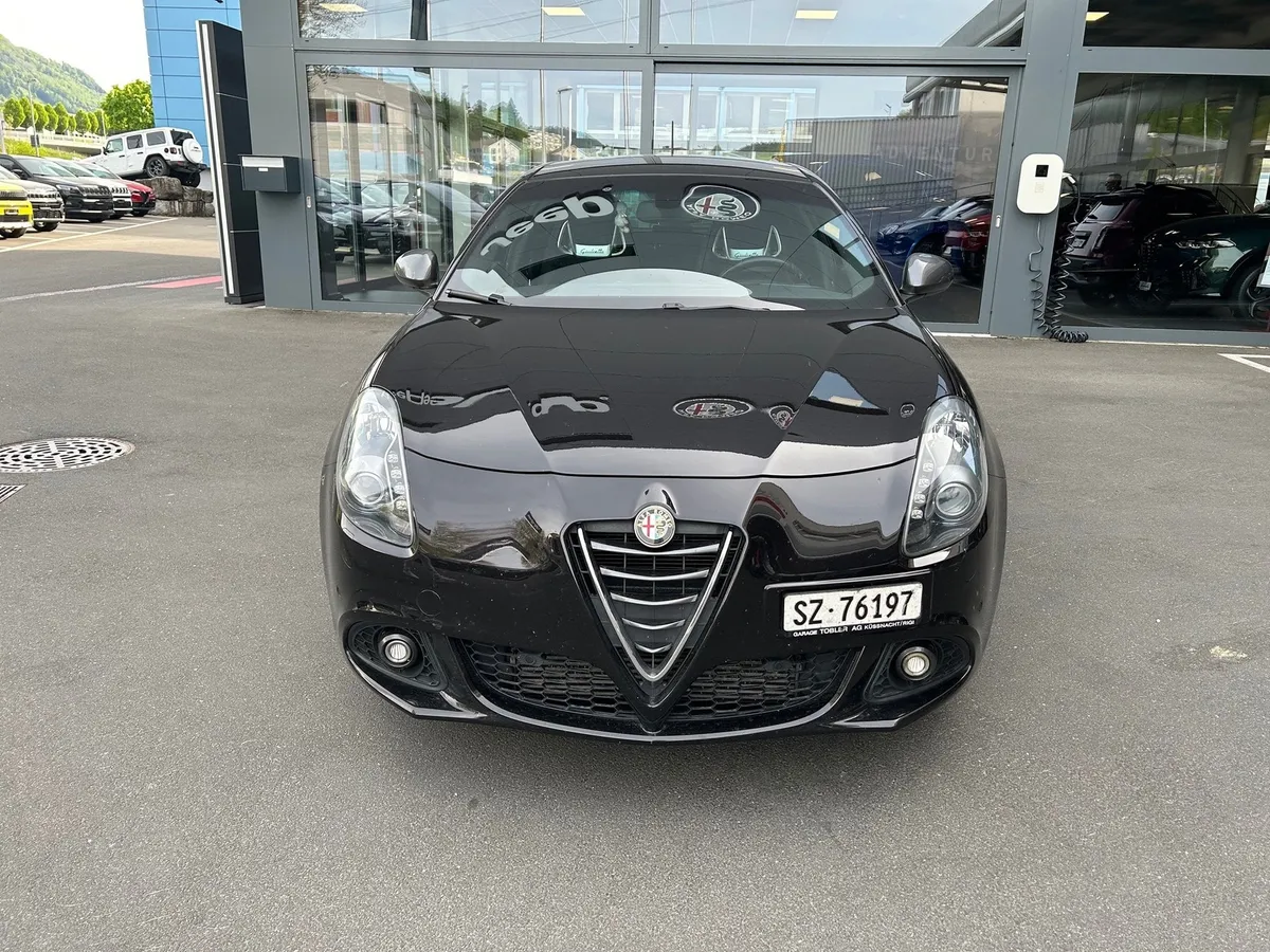 ALFA ROMEO Giulietta 1750 — zdjęcie 3