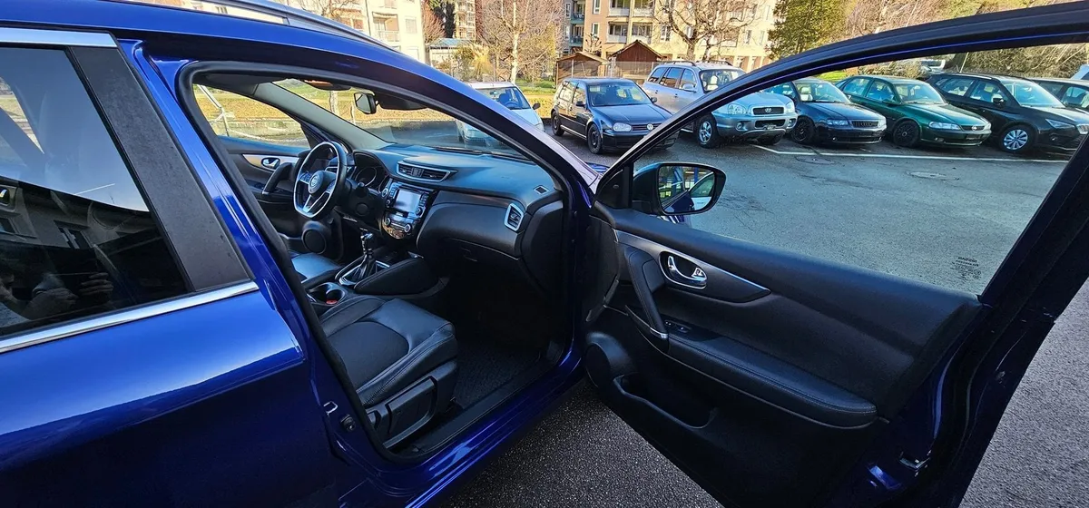 NISSAN Qashqai — zdjęcie 13