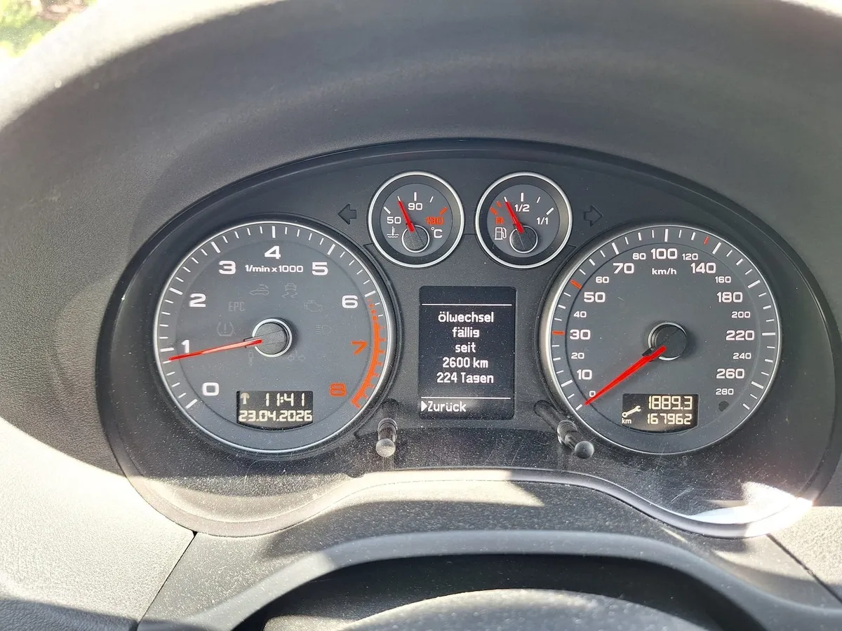 AUDI A3 2.0TFSI 5T — zdjęcie 14