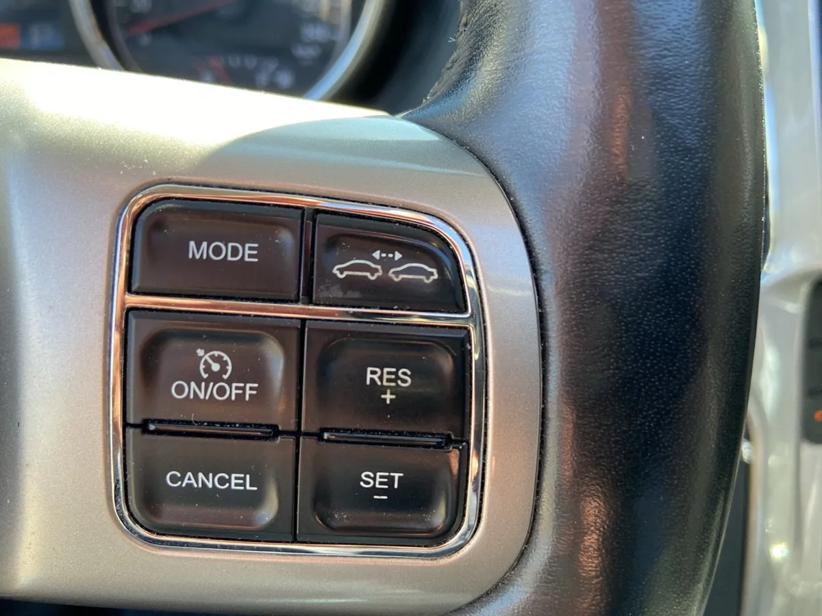 JEEP Grand Cherokee 3.0 CRD Overland — zdjęcie 15