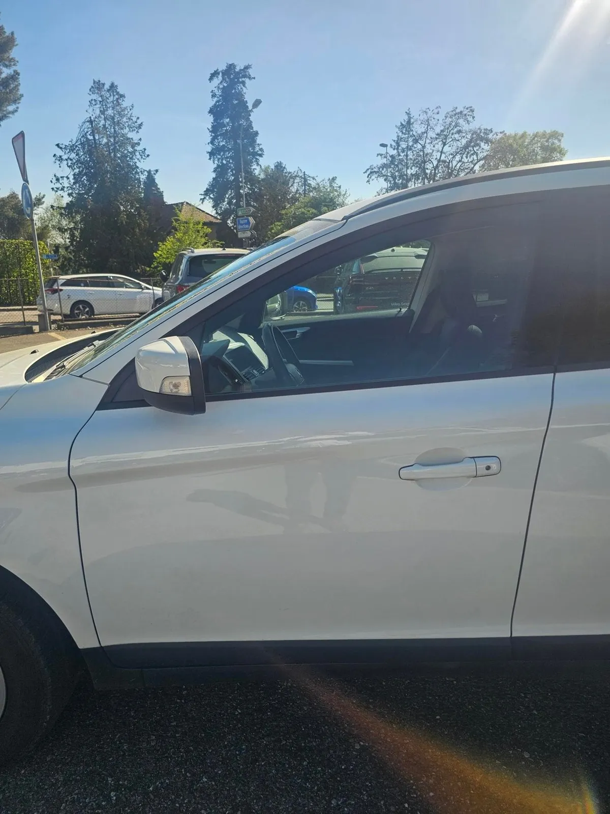 VOLVO XC60 2.4D AWD — zdjęcie 14