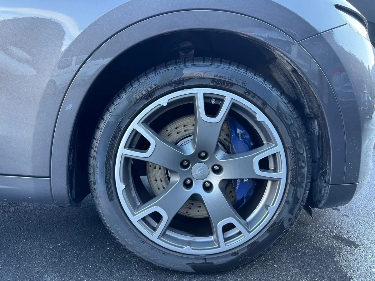 MASERATI Levante S — zdjęcie 10