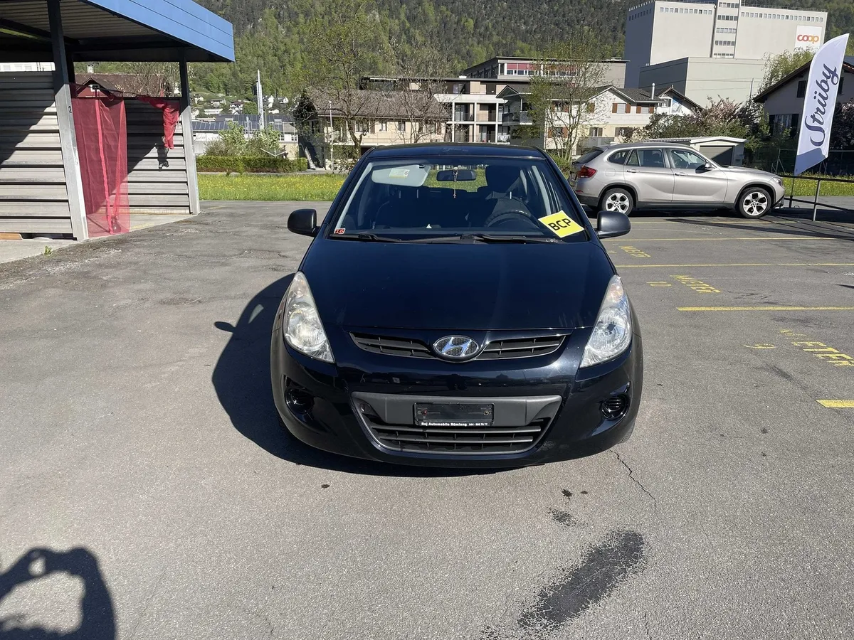 HYUNDAI i20 1.2 — zdjęcie 2