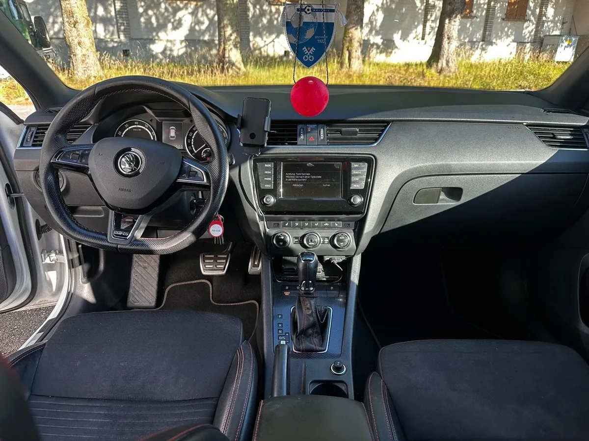 SKODA Octavia Combi RS — zdjęcie 6