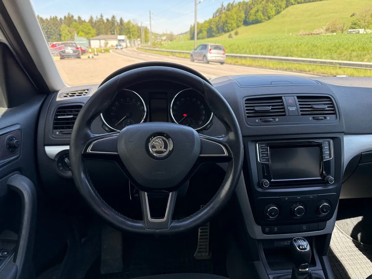 SKODA Yeti 2.0TDI 4x4 — zdjęcie 10