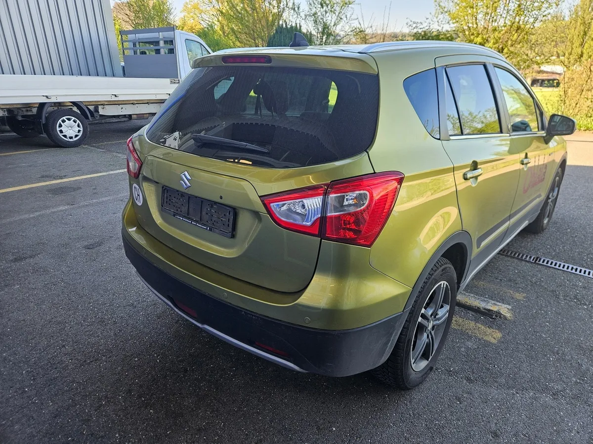 SUZUKI SX4S-CROSS1.6 4WD — zdjęcie 4
