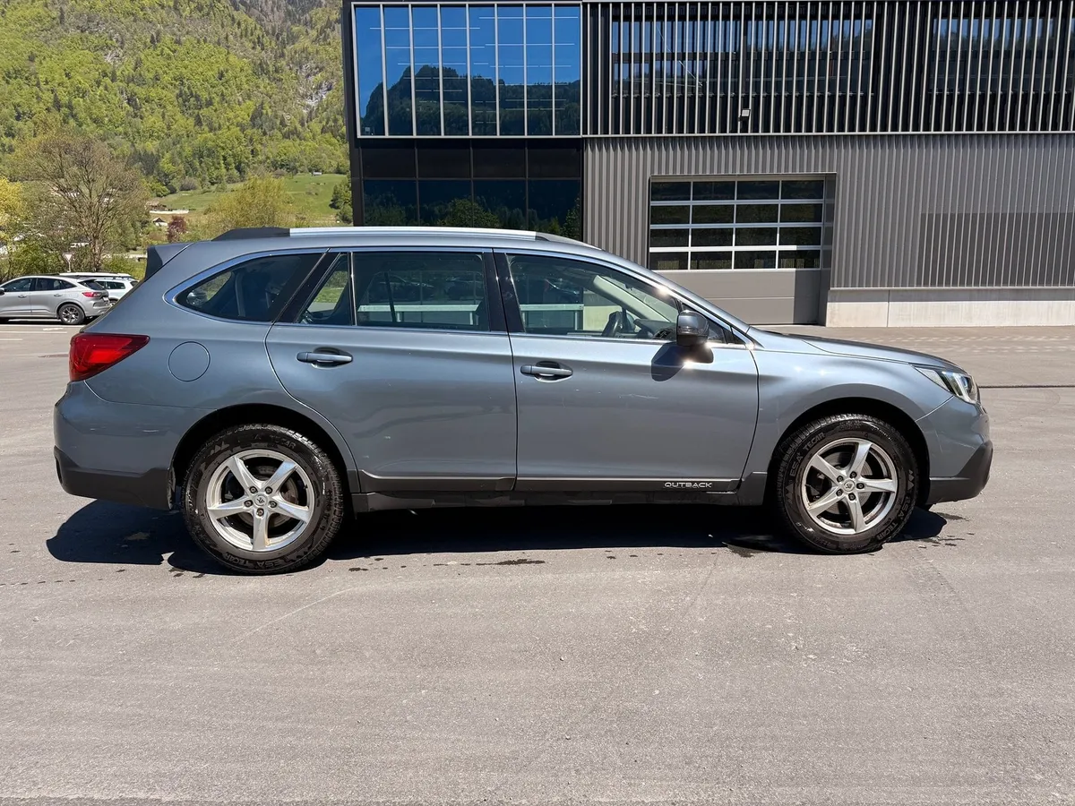 SUBARU Legacy Outback — zdjęcie 7