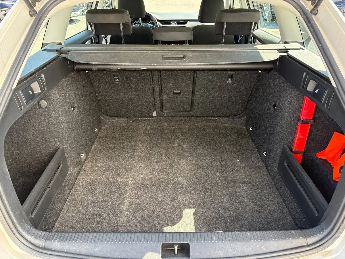 SKODA Octavia2.0TDI 4x4 — zdjęcie 12