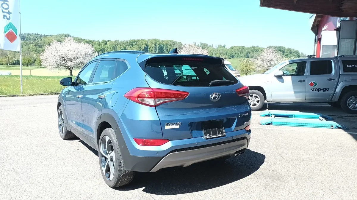 HYUNDAI Tucson 2.0 CRDI Vertex — zdjęcie 7