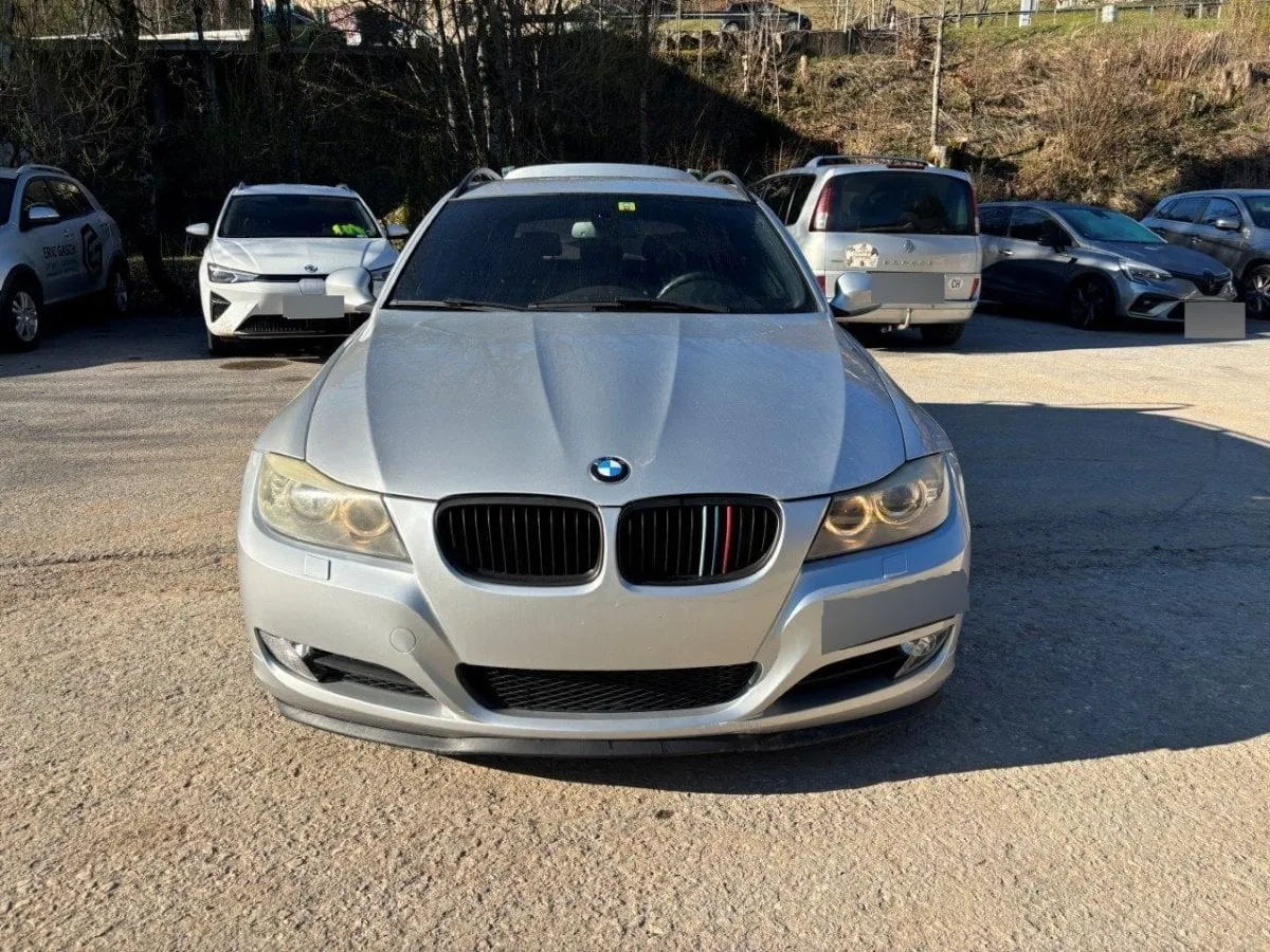 BMW 325i xDrive Touring m4you, 218 HP — zdjęcie 2
