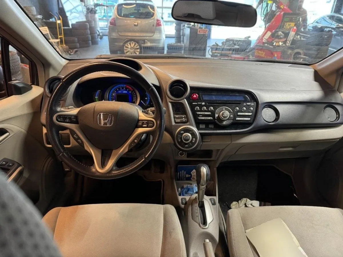 HONDA Insight 1.3i Hybrid Eleg., 88 HP — zdjęcie 7