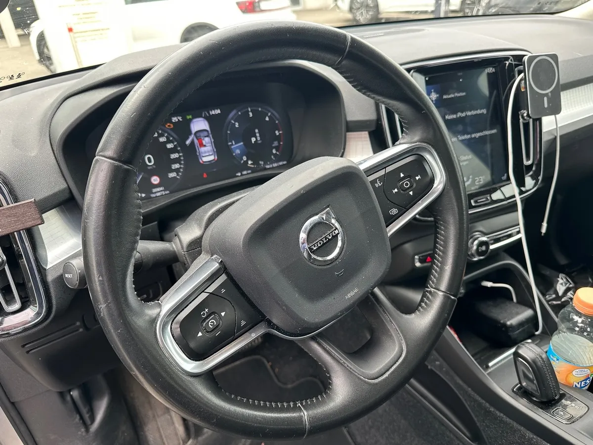 VOLVO XC40 D3 — zdjęcie 9