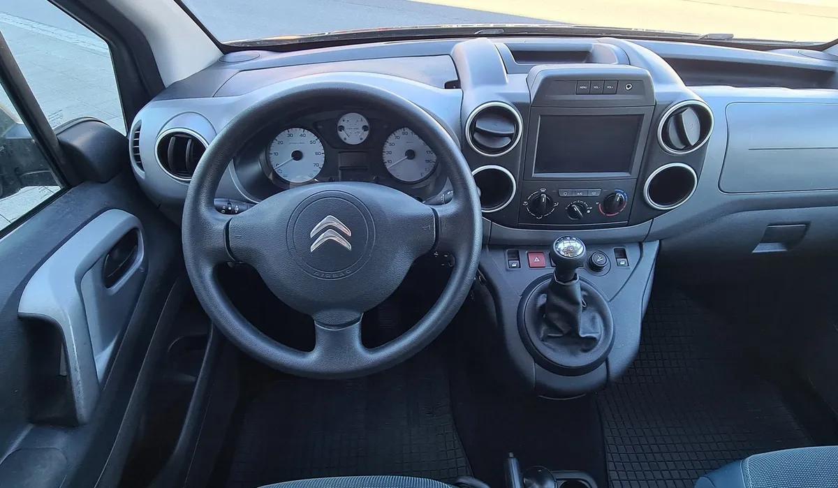 CITROEN Berlingo 1.2i — zdjęcie 11