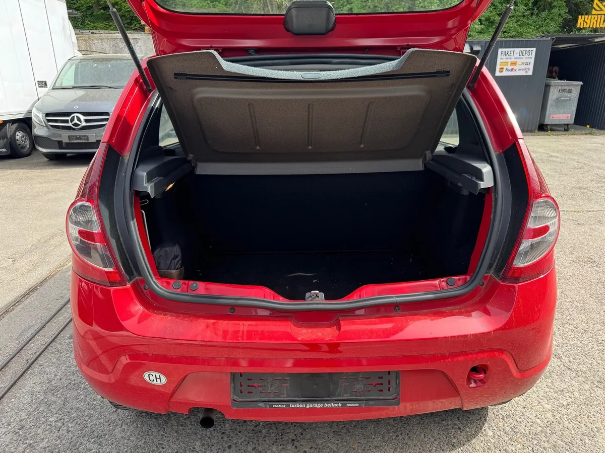 DACIA Sandero 1.2 75 — zdjęcie 11